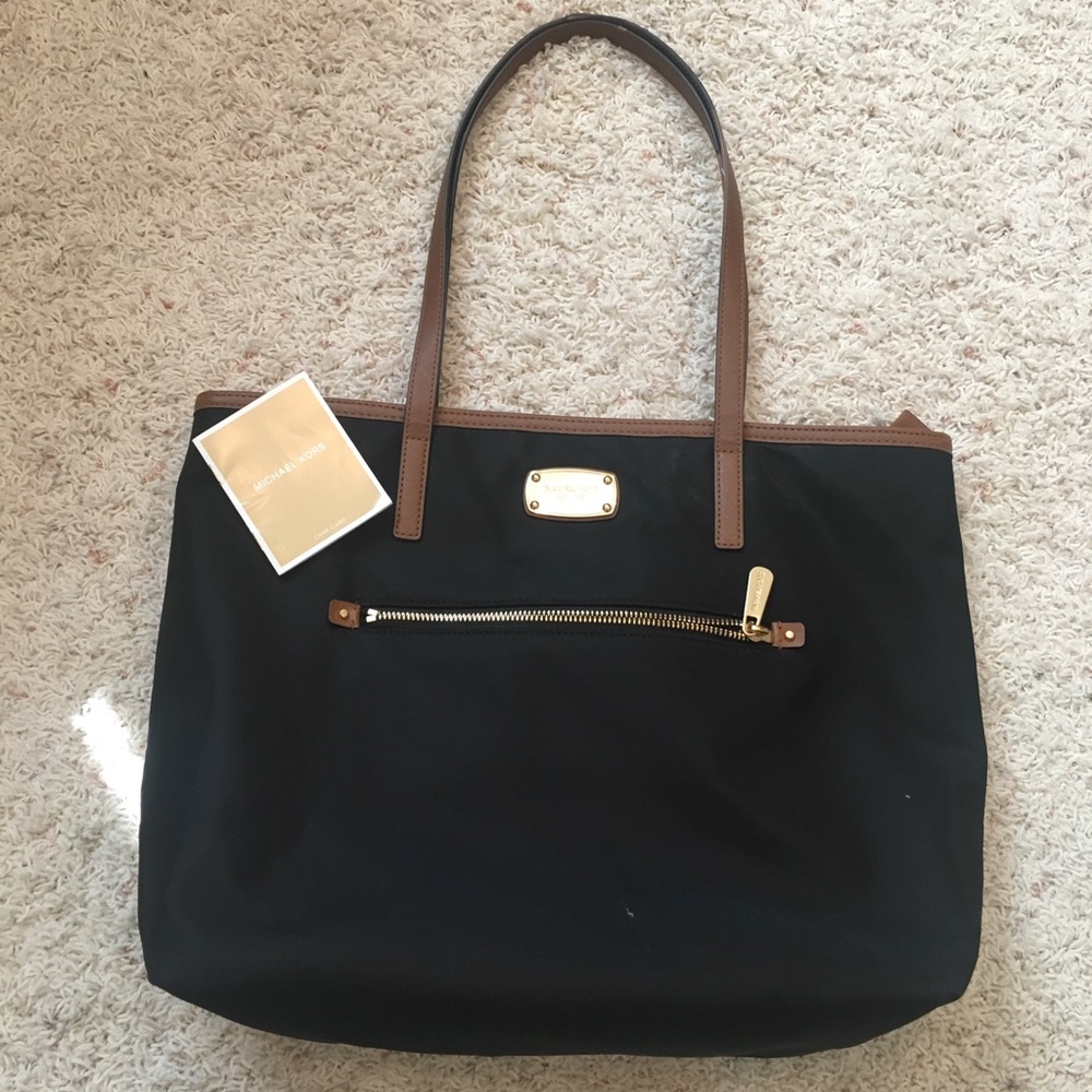 Michael Kors nylon and leather tote / shoulder bag